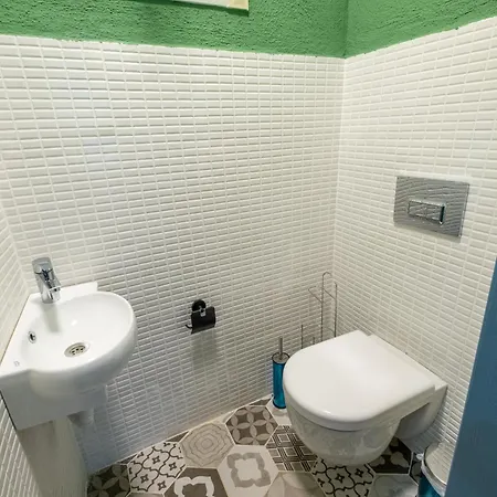 Mayer Beyoglu * 伊斯坦布尔