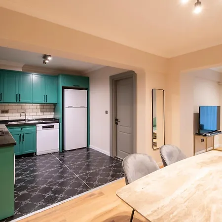 Mayer Beyoglu * Stambuł